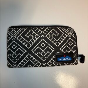 Kavu Black and White Patterned Wallet
